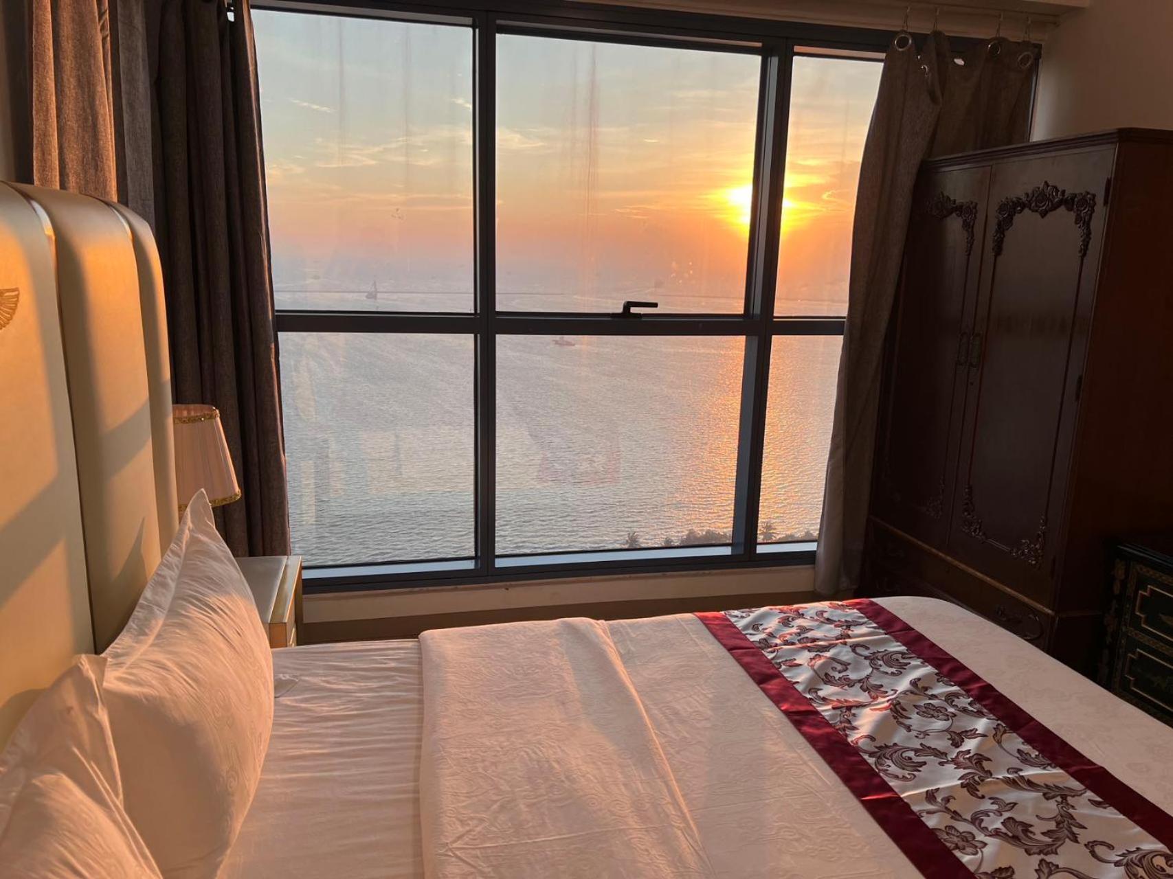 Sunset House Roxas Bay Appartement Manilla Buitenkant foto