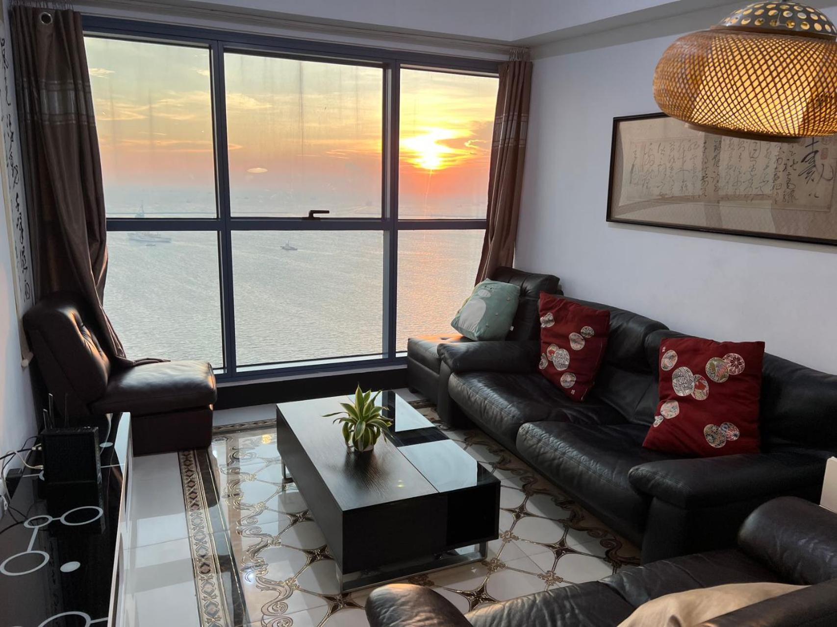 Sunset House Roxas Bay Appartement Manilla Buitenkant foto