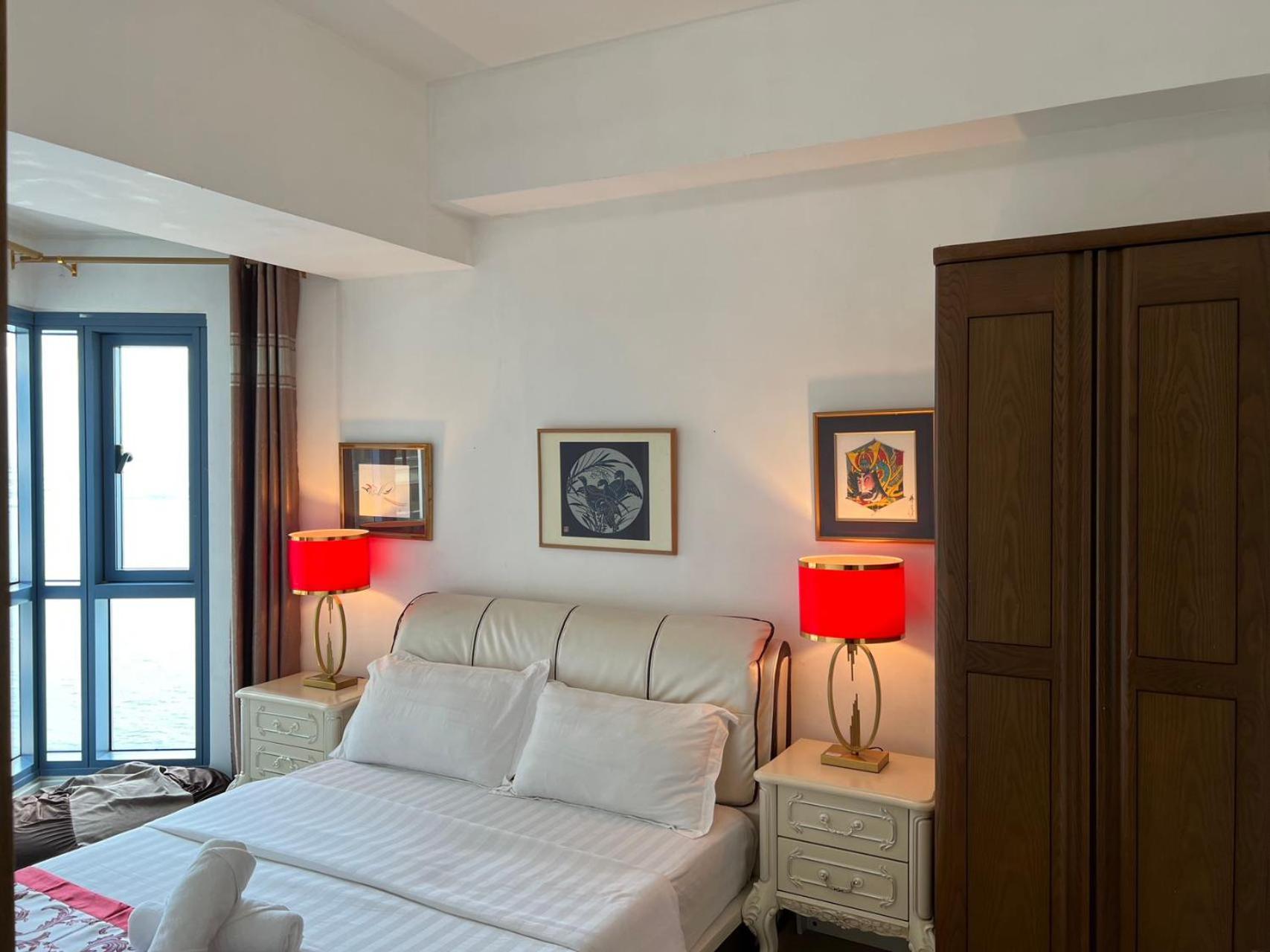 Sunset House Roxas Bay Appartement Manilla Buitenkant foto