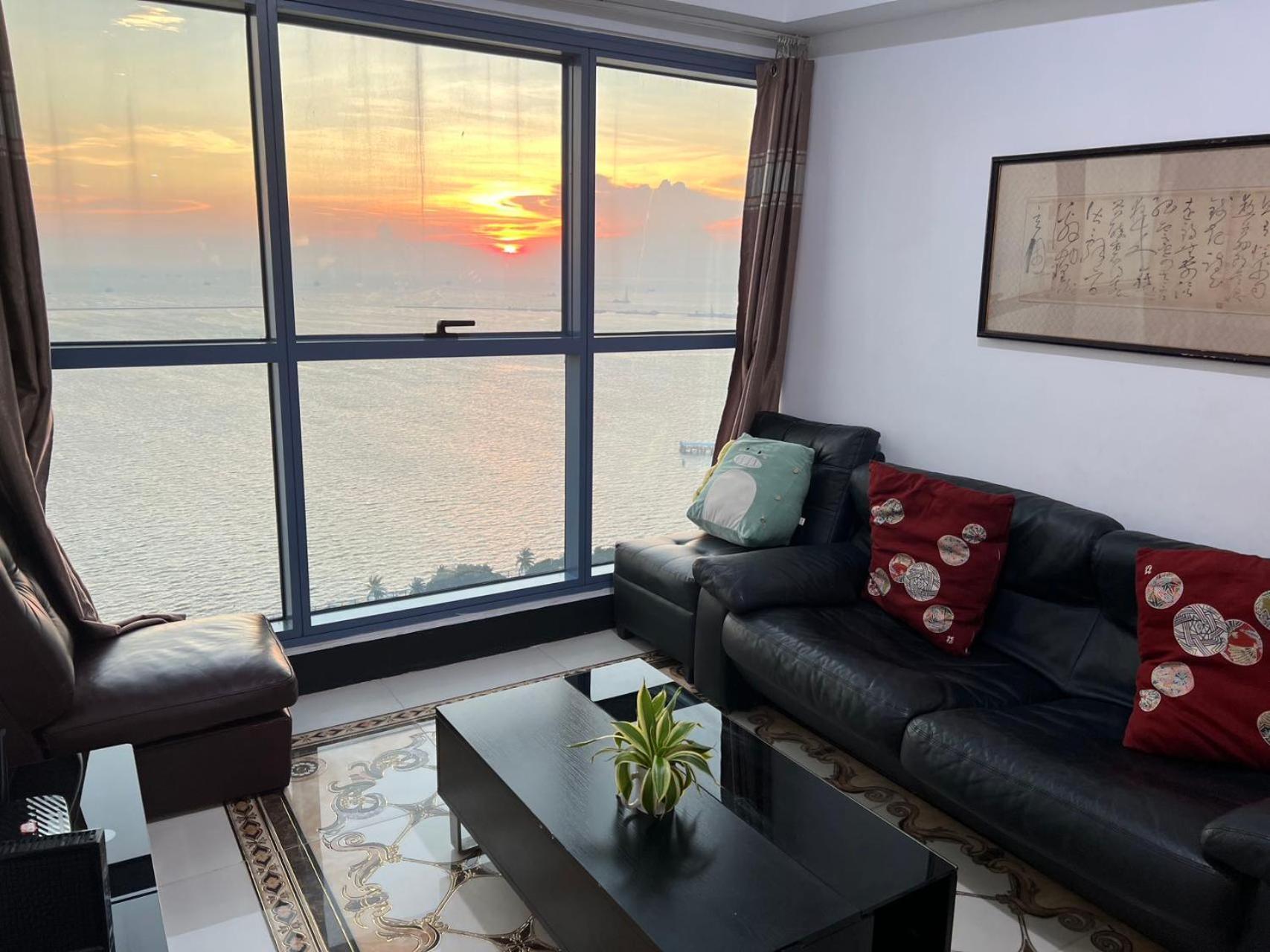 Sunset House Roxas Bay Appartement Manilla Buitenkant foto