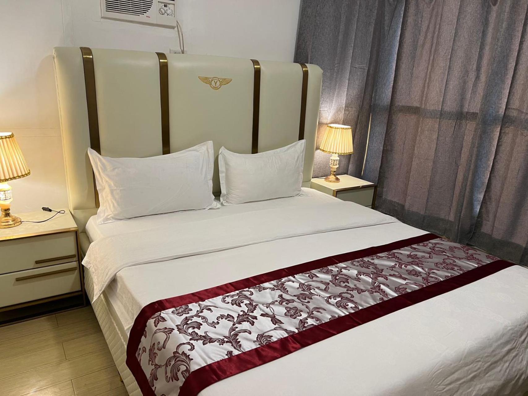 Sunset House Roxas Bay Appartement Manilla Buitenkant foto