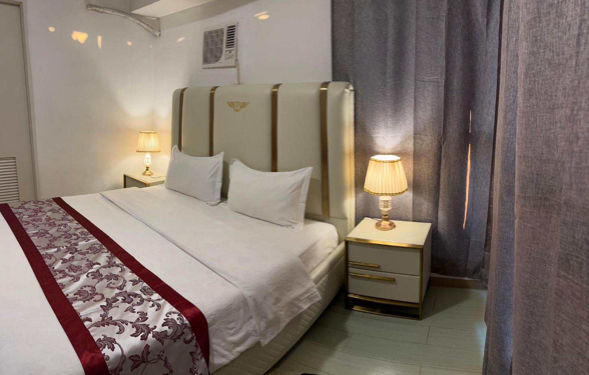 Sunset House Roxas Bay Appartement Manilla Buitenkant foto